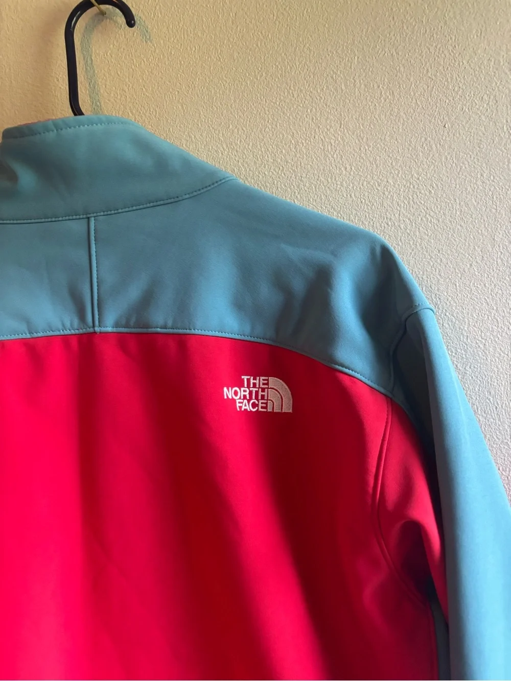 The North Face Men's Red and Light Blue Performance Softshell Jacket